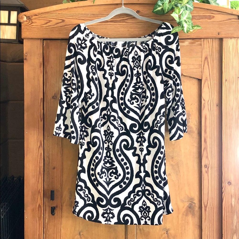 Abstract Black and White Dress